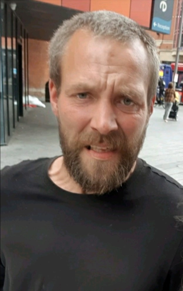 MPSHavering's tweet image. #MISSING | Can you help us find 41-year-old Haris from Romford?
He has been missing since 21/07/25 & is known to frequent Havering.
He was last seen wearing an orange hoodie, black top & grey trousers.
If you have any information on his location call 101 with ref 01/7777477/25