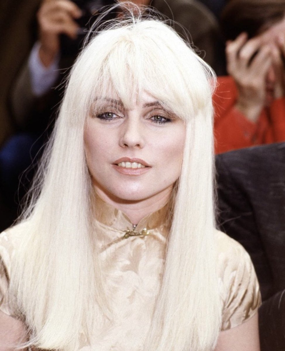 richie_poco's tweet image. Love this pic … Debbie Harry💘
📸 by Michael Putland … 1981.
#Blondie
#DebbieHarry