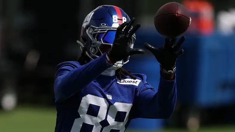 TheDougRush's tweet image. Giants wide receiver Bryce Ford-Wheaton has reportedly suffered a torn Achilles tendon while in practice today at training camp, per @DDuggan21.
A torn Achilles tendon is a season-ending injury with surgery needed.
The third year receiver already missed his rookie season back…