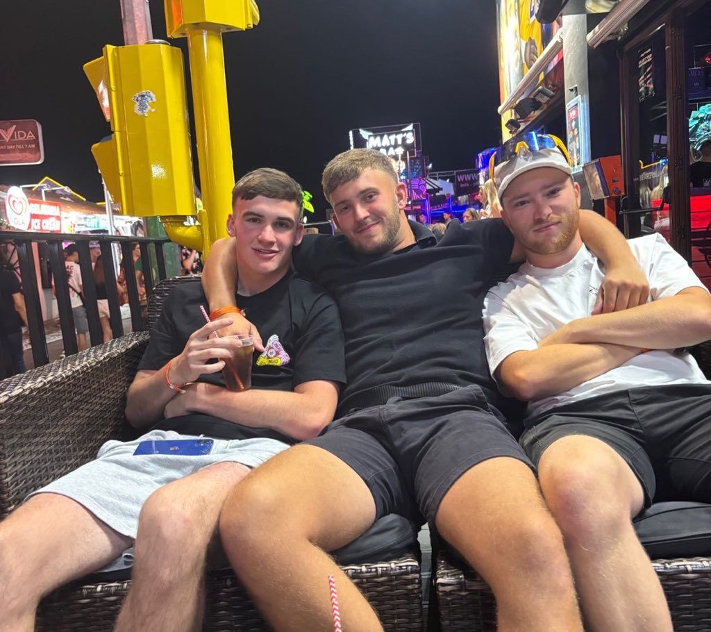 Oasis x2 and a week in portugal and the rest, heavy on the bank and liver but seriously mint