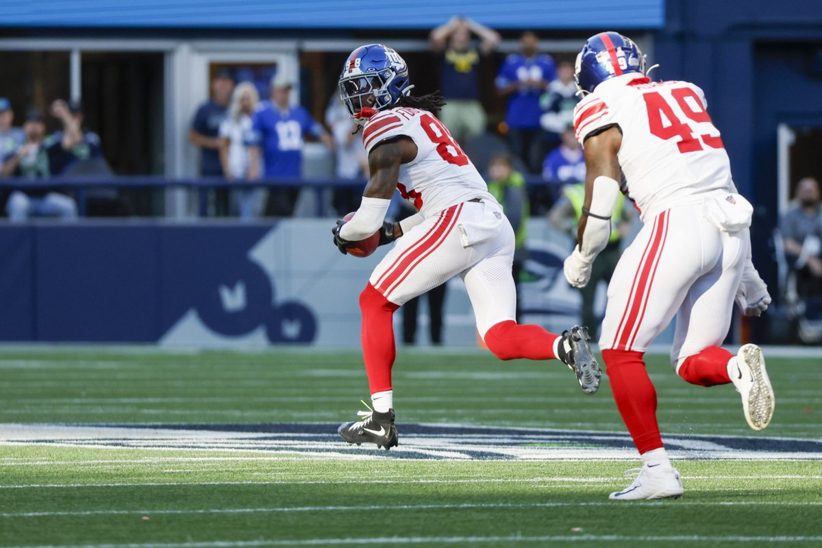 FiresideGiants's tweet image. Giants’ depth receiver/special teams ace suffers torn achilles dlvr.it/TM8Btj