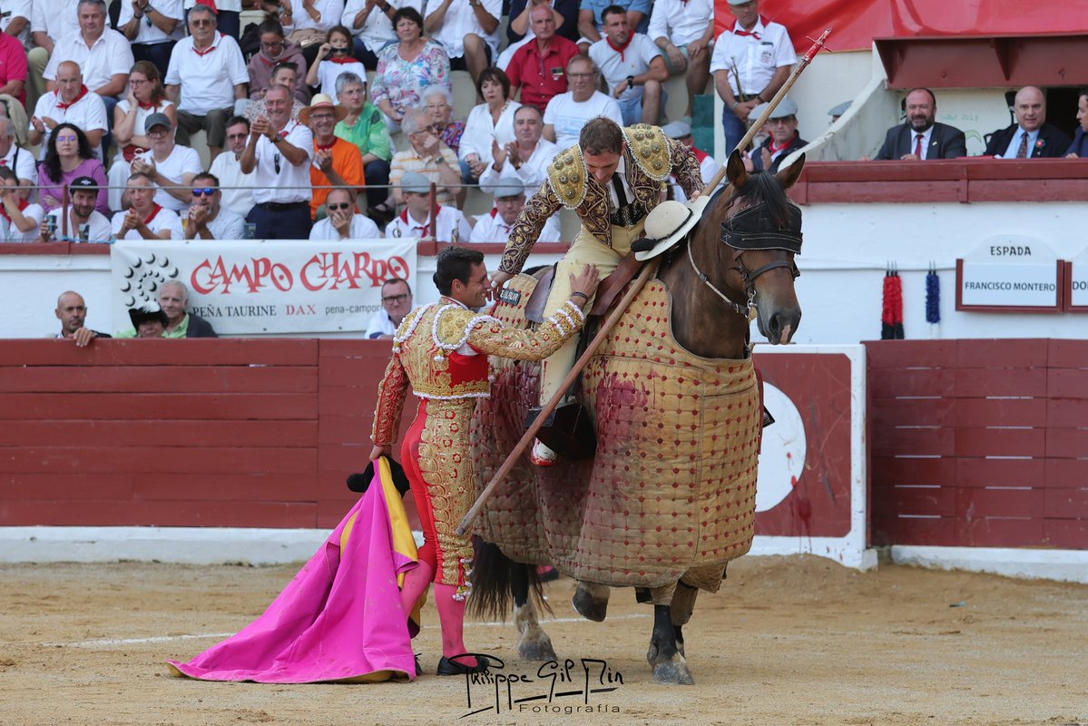 Portal Taurino (@portaltaurino) on Twitter photo Orthez FRA Arènes du Pesqué Corrida desafío ganadero toros de Veiga Teixeira (2°, 3° y 4°) y de <a href="/GDoloresAguirre/">Gan. Dolores Aguirre</a> 6de vuelta, Luis Gerpe silencio y ovación, Juan de Castilla oreja y vuelta, Francisco <a href="/Monterotorero/">Francisco Montero</a> palmas y oreja Orthez FRA Arènes du Pesqué Corrida desafío ganadero toros de Veiga Teixeira (2°, 3° y 4°) y de <a href="/GDoloresAguirre/">Gan. Dolores Aguirre</a> 6de vuelta, Luis Gerpe silencio y ovación, Juan de Castilla oreja y vuelta, Francisco <a href="/Monterotorero/">Francisco Montero</a> palmas y oreja