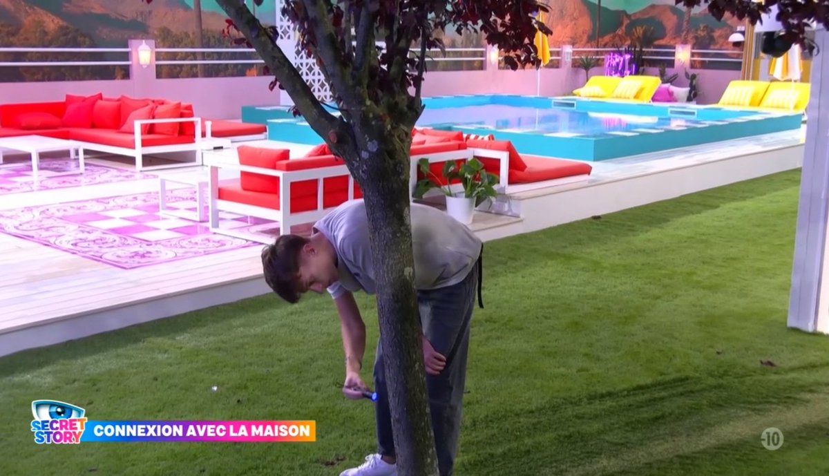 elopunchline's tweet image. Ethan carrément c'est un archéologue #SecretStory #SecretStorylelive #SecretStory13