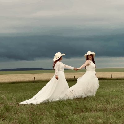 FrenzyyFatal's tweet photo. I’m now Mrs Denning 🥰🤍#NewProfilePic https://t.co/pattHvm1Wk