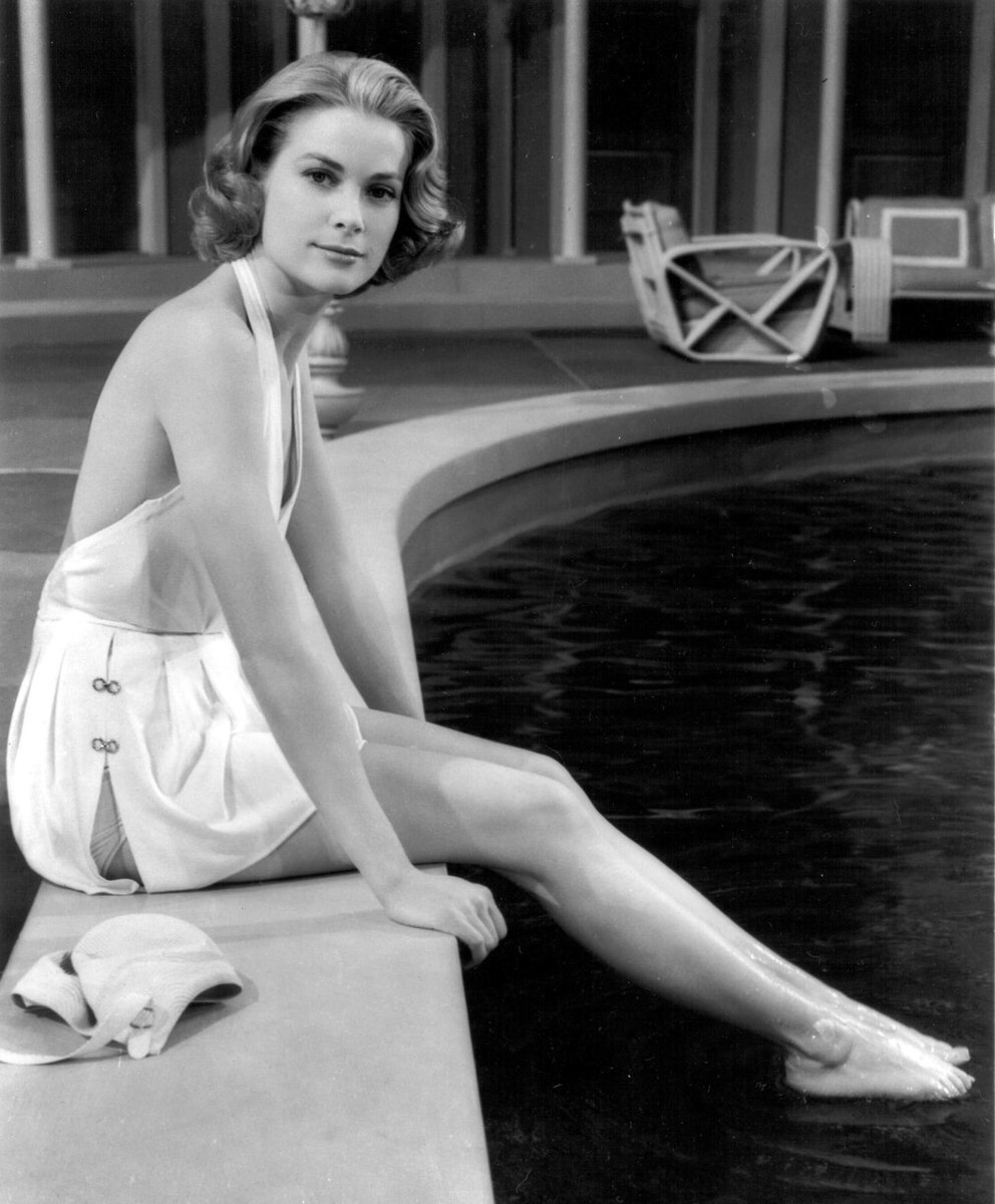 Leg453's tweet image. To me, Grace Kelly might have been the most beautiful woman ever. And we have a few wonderful bare legs pics of her.