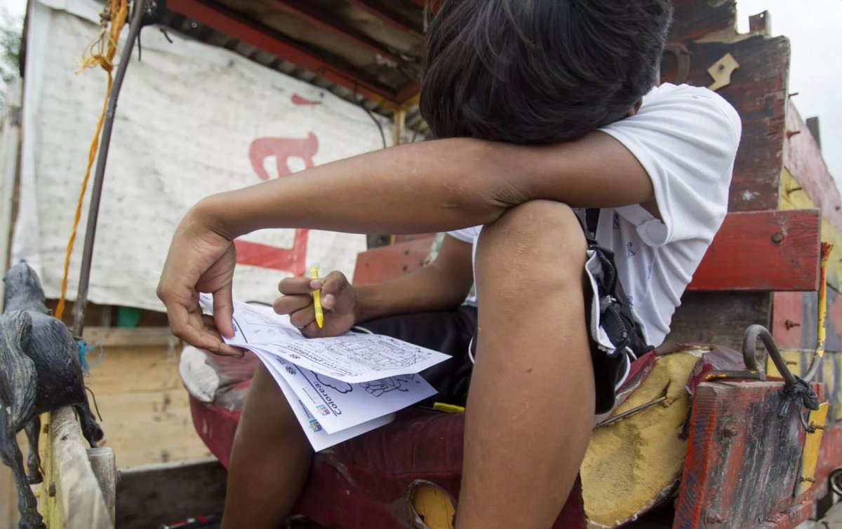 ¿Y los niños poblanos? Pobreza, trabajo y migración
 
No estoy de acuerdo con el famoso dicho —repetido hasta el cansancio por todos los gobiernos— de que “los niños son el futuro de México”, porque los gobiernos abusan de esa frase.

Artículo completo en: facebook.com/share/1HgwwTaR…