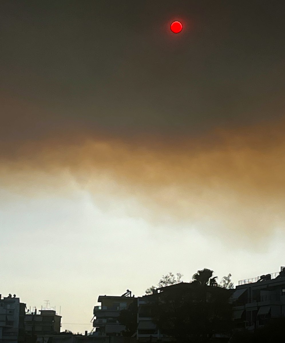 not_aMondaytype's tweet image. Κάθε πράγμα που φεύγει, κάθε πράγμα που χάνεται,
είναι σαν να παίρνει μαζί του ένα κομμάτι απ’ τη ζωή μας.
Γ. Ρίτσος
