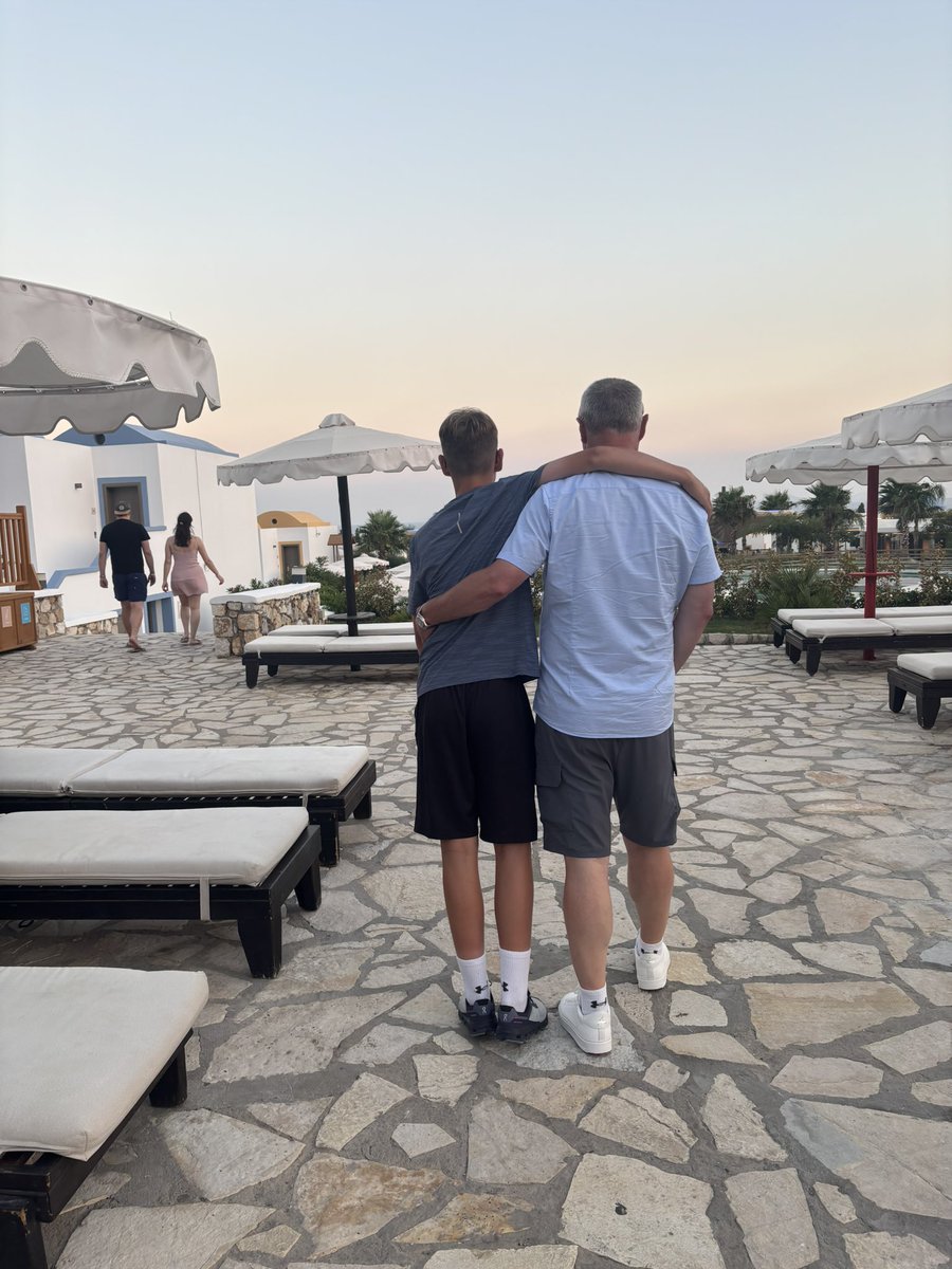 daveforsyth67's tweet image. He’s heading for 6 foot 5” just like my bros lad.  ⚽️