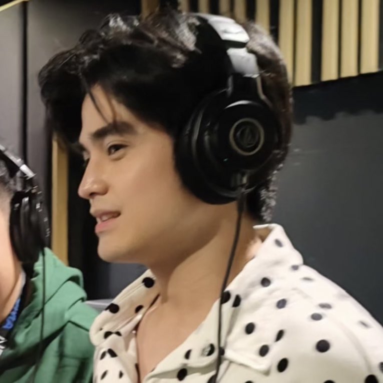 hourlywillca's tweet image. grabe naman ang side profile ng isang will ashley 😝