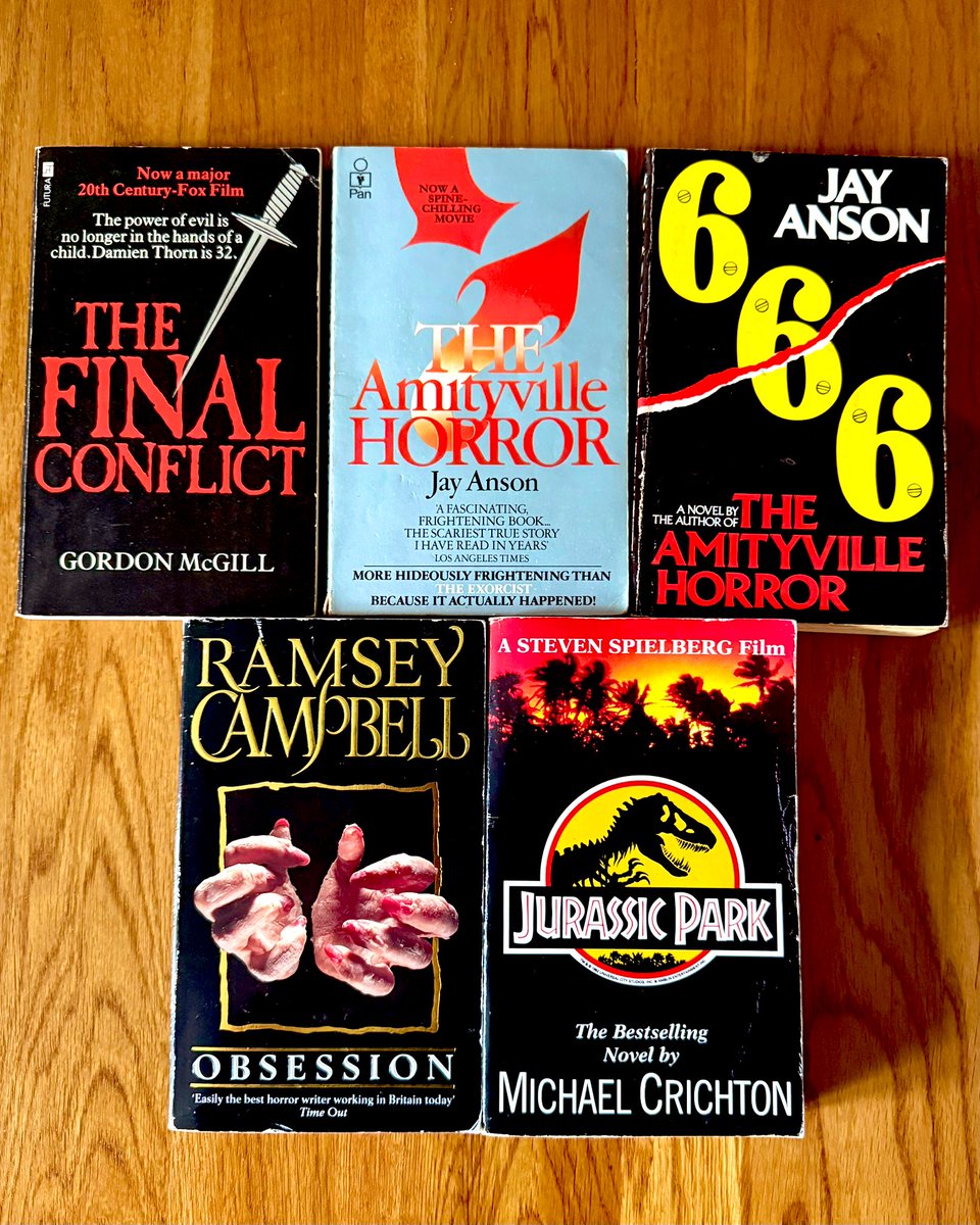 starkterror88's tweet image. Nice haul from my local used book store 
🤘💀
