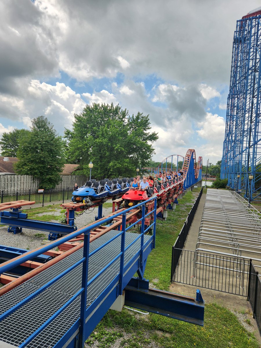 CoasterRoadTrip's tweet image. Ride of Steel at Darien Lake is running the new train.