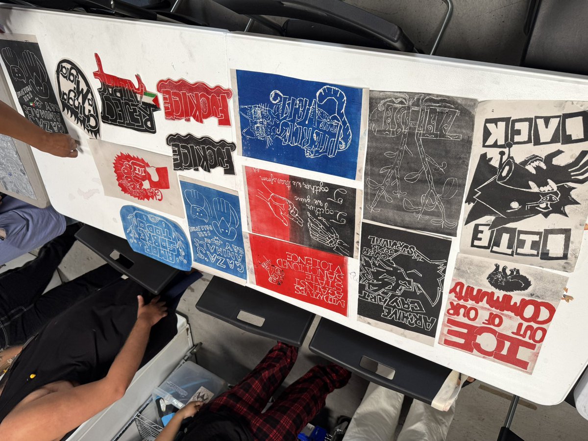 meow_maws's tweet image. Went to a poster printing workshop yesterday :3