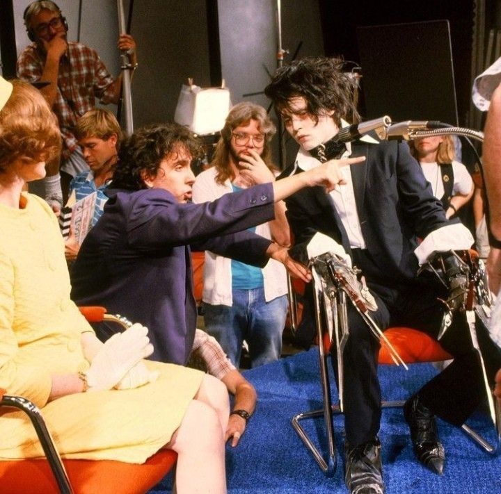 johnnydeppfiles's tweet image. "I chose Johnny for Edward Scissorhands because he has the qualities of a silent film actor, he was perfect for the role thanks to his deep sensitivity. Everyone saw him as a teen heartthrob, but he had an emotional, almost damaged soul."
Tim Burton recently about Johnny Depp