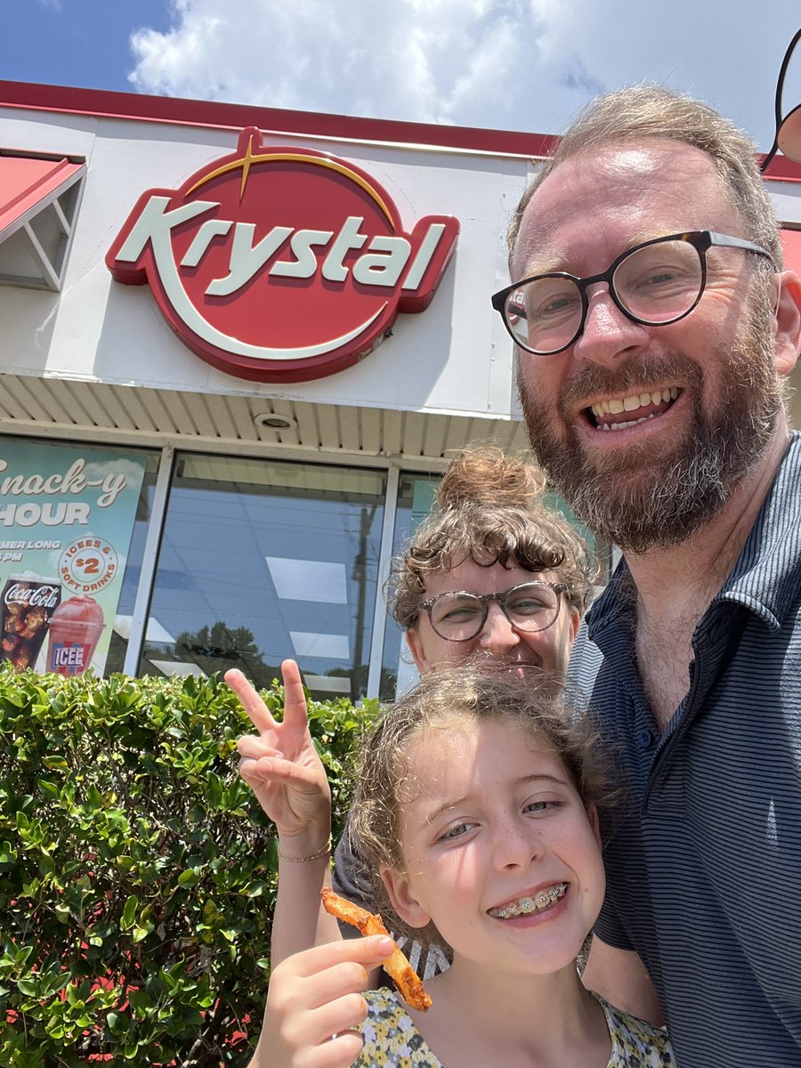 lukemetzger's tweet image. Krystal was a favorite in high school, so driving through the south I had to stop at one. What was I thinking. 🤢