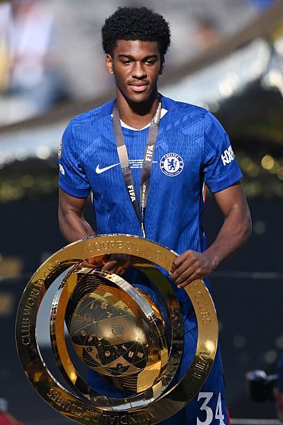 AlexisIsKavkas's tweet image. I see people cooking Cobham just want to remind you what Chelsea have produced in recent years