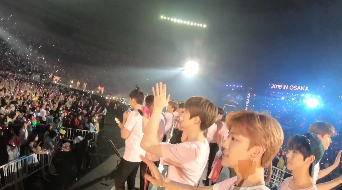 c5dwg9's tweet photo. 스엠 다음 슴콘 때도 이런 거 한 번 더....
SMTOWN in OSAKA #NCT #SMTOWN https://t.co/7OjWcdfeeN