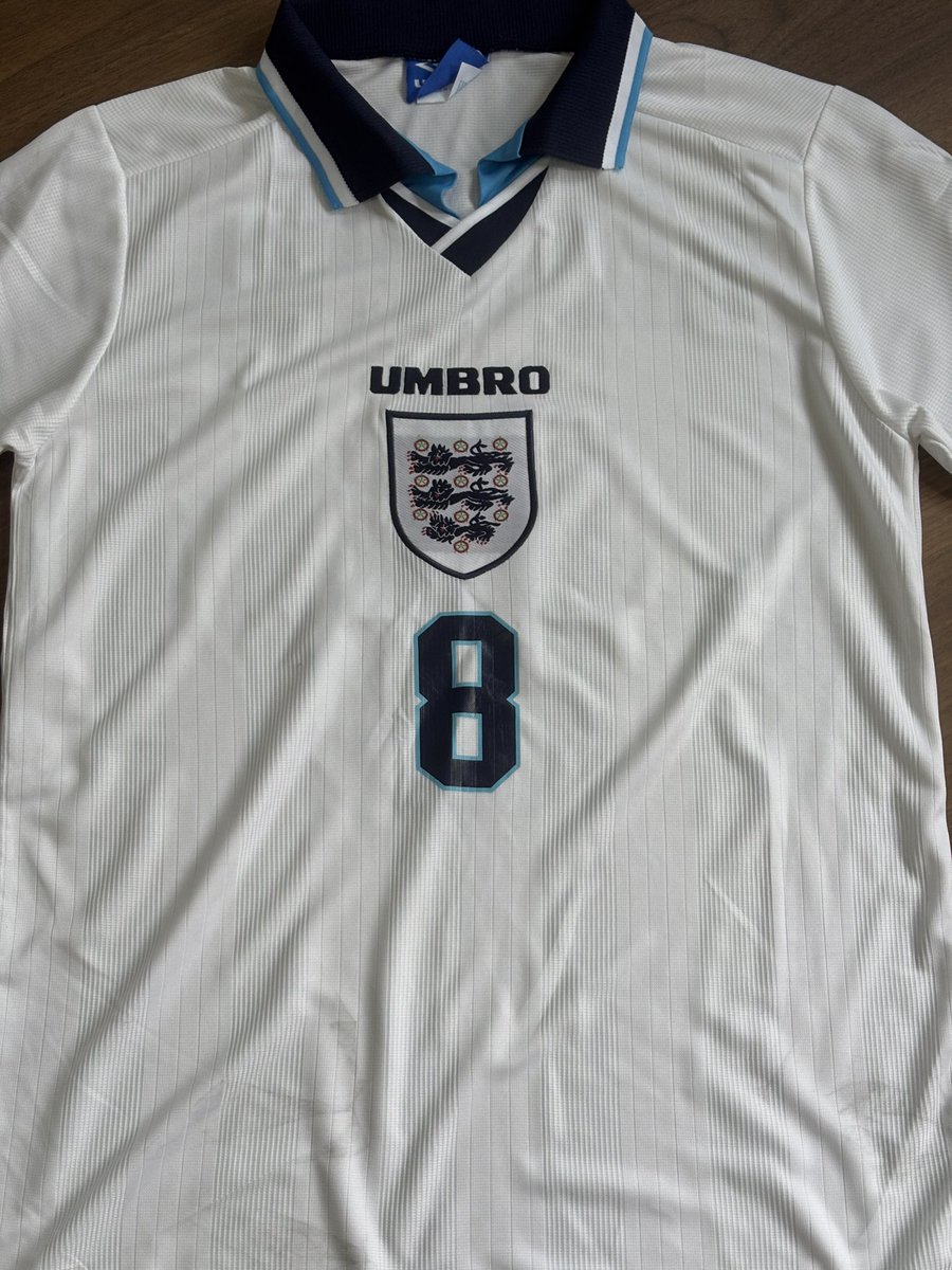 thriftedthrvds's tweet image. size: large
condition: 10/10
price: ¢200