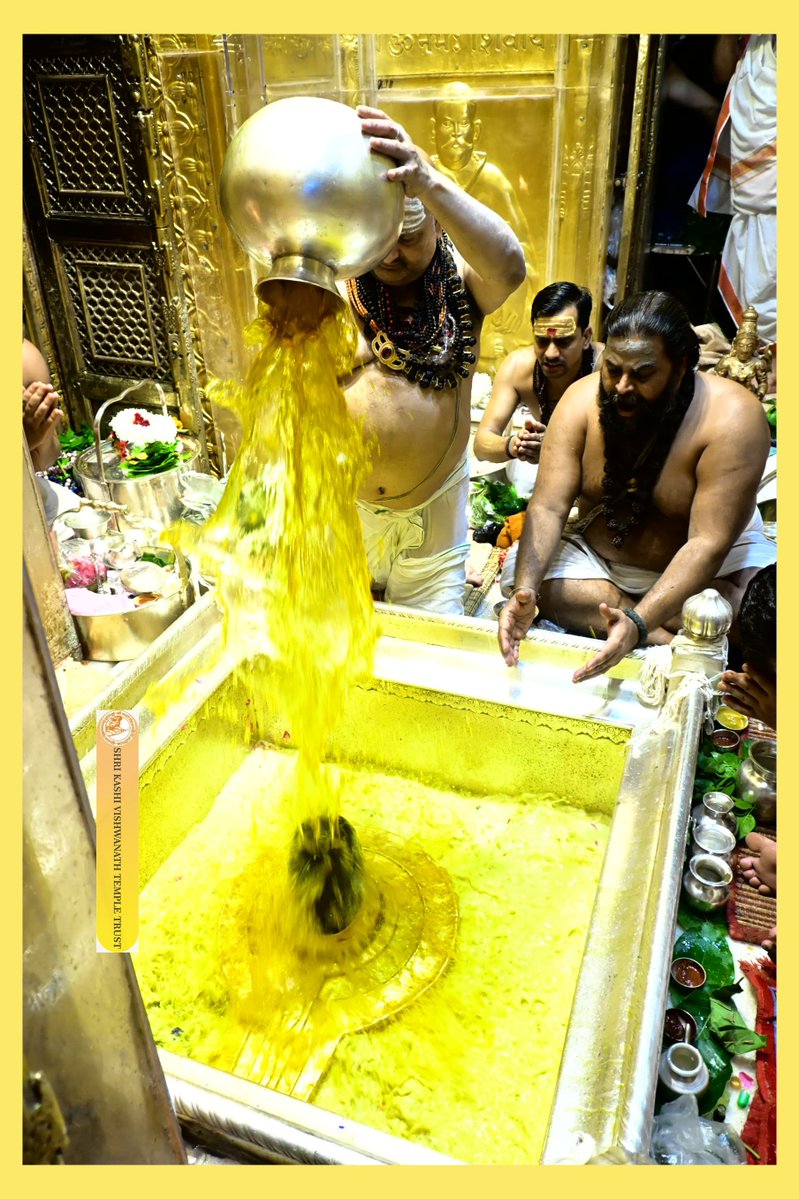 ShriVishwanath's tweet image. आज श्री काशी विश्वनाथ जी की सप्तऋषि आरती I
#kashivishwanath #kashi #sanatandharma #banaras