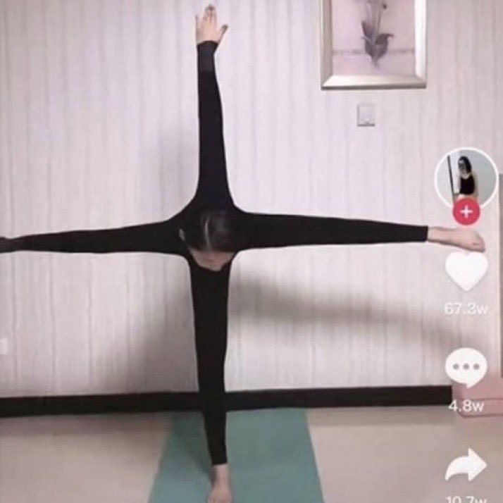 user_15387767's tweet image. え……お母さん？