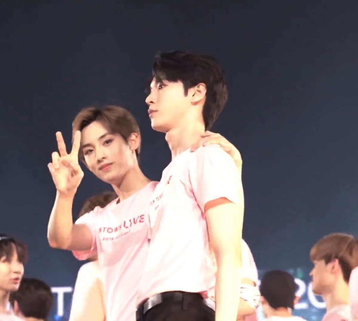 c5dwg9's tweet photo. SMTOWN in OSAKA 
#도영 #DOYOUNG #NCT #NCT127 #윈윈 #WINWIN https://t.co/y2s94SIU5c