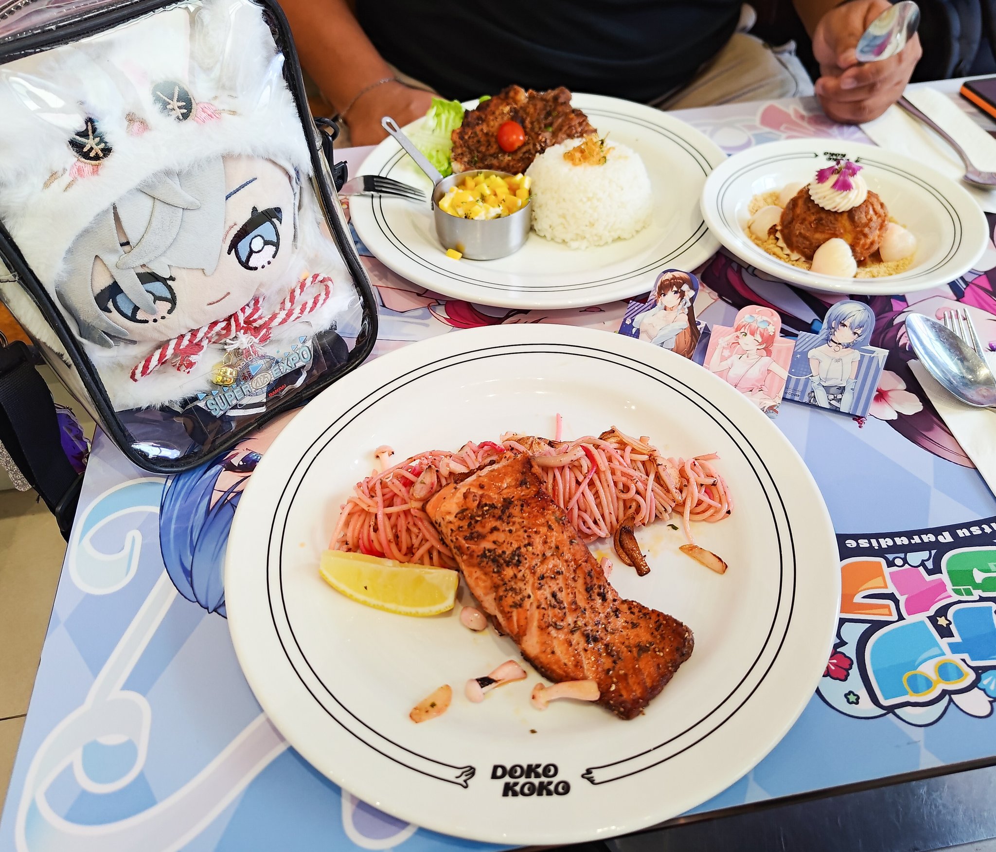 キラキラ⭐️　いちご＆猫 hq720.jpg?sqp=-