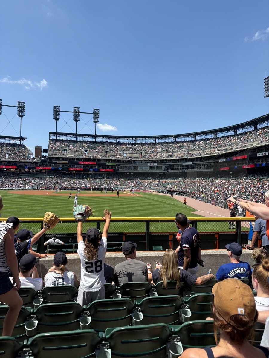 Kev_42B's tweet image. Don’t worry guys I’ll make sure the Tigers get their shit together