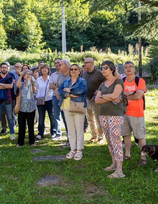 Junts | Vilafranca (@juntsxcatvila) on Twitter photo Avui, a Prats de Molló, hem commemorat els cinc anys de la fundació de <a href="/JuntsXCat/">Junts per Catalunya🎗</a>.
🗣️President <a href="/KRLS/">krls.eth / Carles Puigdemont</a>: “…davant dels arquitectes del caos, Junts som els manobres de l’esperança…” Avui, a Prats de Molló, hem commemorat els cinc anys de la fundació de <a href="/JuntsXCat/">Junts per Catalunya🎗</a>.
🗣️President <a href="/KRLS/">krls.eth / Carles Puigdemont</a>: “…davant dels arquitectes del caos, Junts som els manobres de l’esperança…”