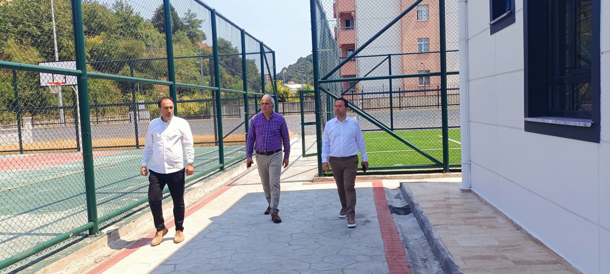 Kdz Ereğli'deki ziyaretlerine Özel Eğitim Kampüsü (Özel Eğitim I,II,III. Kademe) ile devam eden İl Millî Eğitim Müdürümüz Sayın Uygar Keskin, 2025-2026 Eğitim öğretim yılı başında öğrenci alacak kurumumuzun eğitim öğretim sürecine ilişkin yapılan hazırlıklarla ilgili olarak bilgi