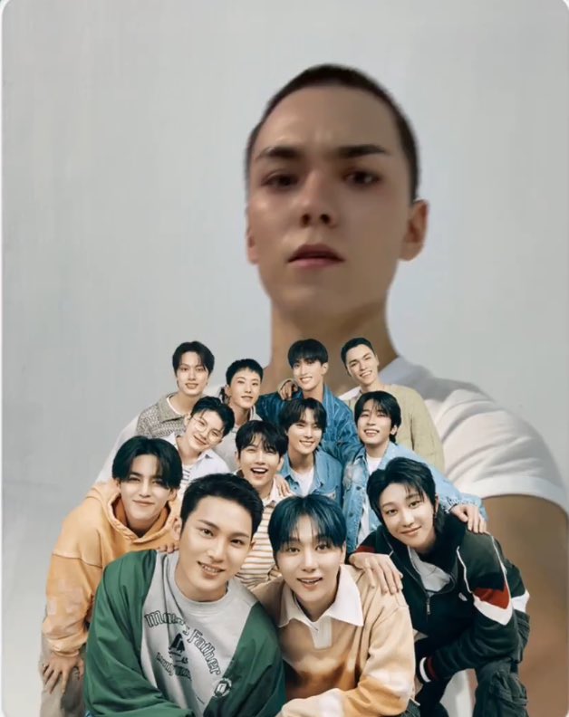 vernonewoo's tweet image. hes feeling so #christmas fr hes like the star on a christmas tree