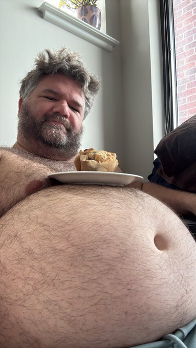 Watch Fatboybey's leaked NSFW photo on TwXstars