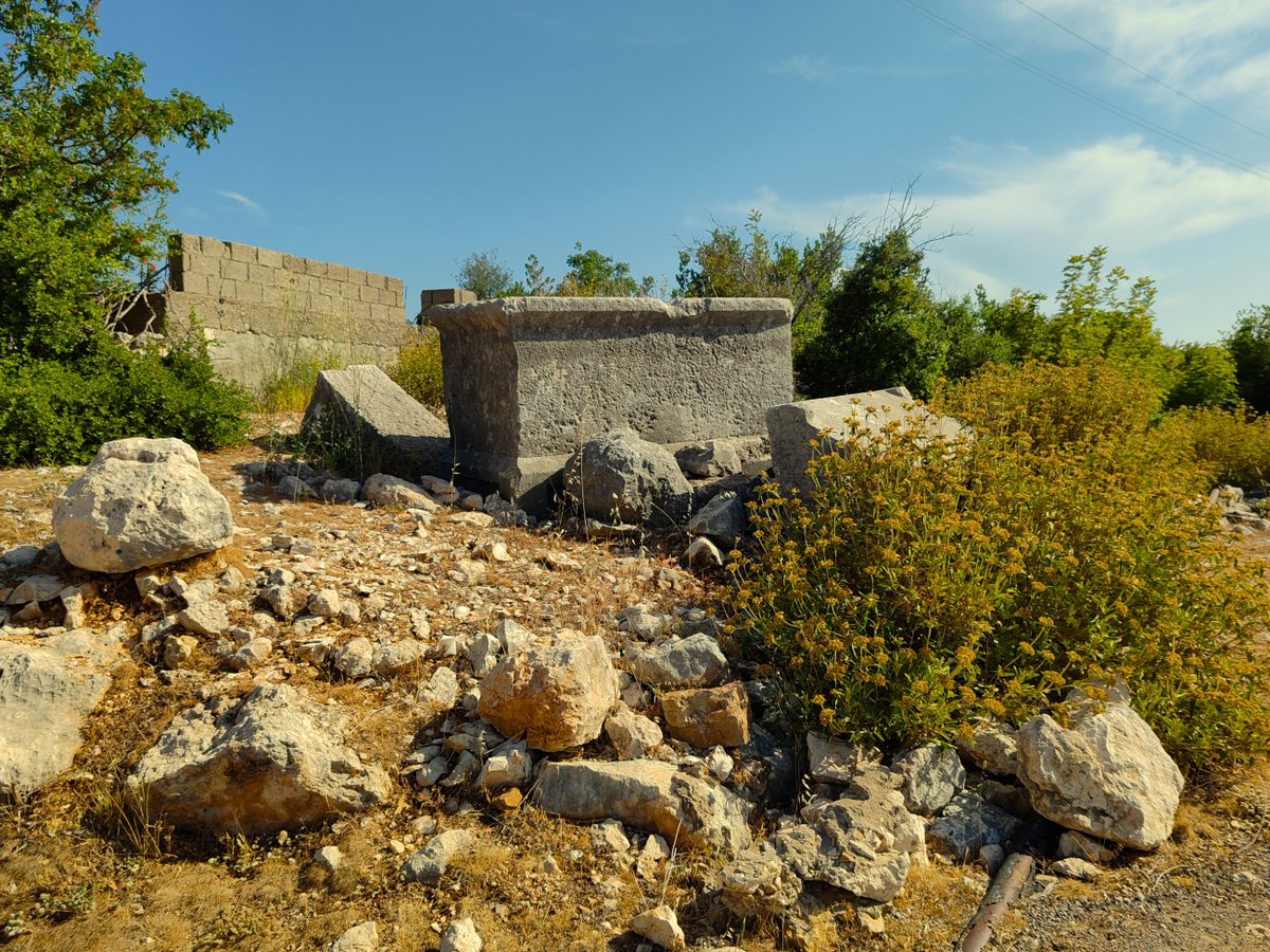 VoiceOfRuins14's tweet photo. Okuzlu: The Last Church on the Slope

Text and more photos:
https://t.co/iwT97206Wu

#VoiceOfRuins #DustOfTime #Okuzlu #Öküzlü #Erdemli #AncientCities #AbandonedPlaces #Archaeology #Byzantium #RuinsOfTurkey #OffRouteTurkey #ChurchOnTheSlope #CisternOfMemory #BasilicaWithoutFaith https://t.co/T4qs7xJuFK