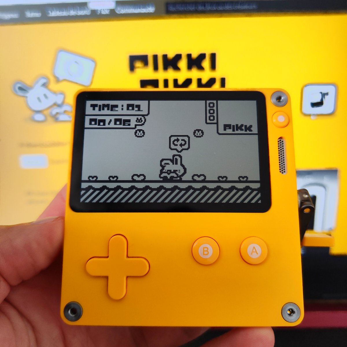 johndostudio's tweet photo. Très sympa comme jeu d'été à picorer ce petit "Pikki Rikki" de @coleplusgames pour la @playdate 🐰🥕🟨

Je vous rassure devant la difficulté du jeu je n'ai pas fait le try harder et me suis contenté de la note "C" sur certains niveau ^^

Note : aussi difficile que mignon ! https://t.co/zC5Qb7hRDz