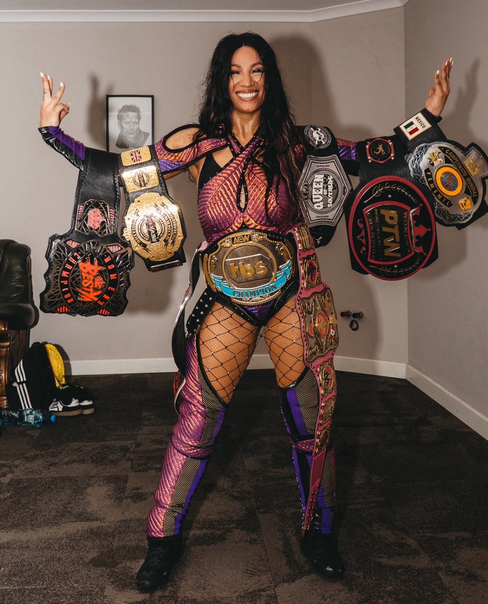 Mercedes Moné is now 8 Belts Moné.