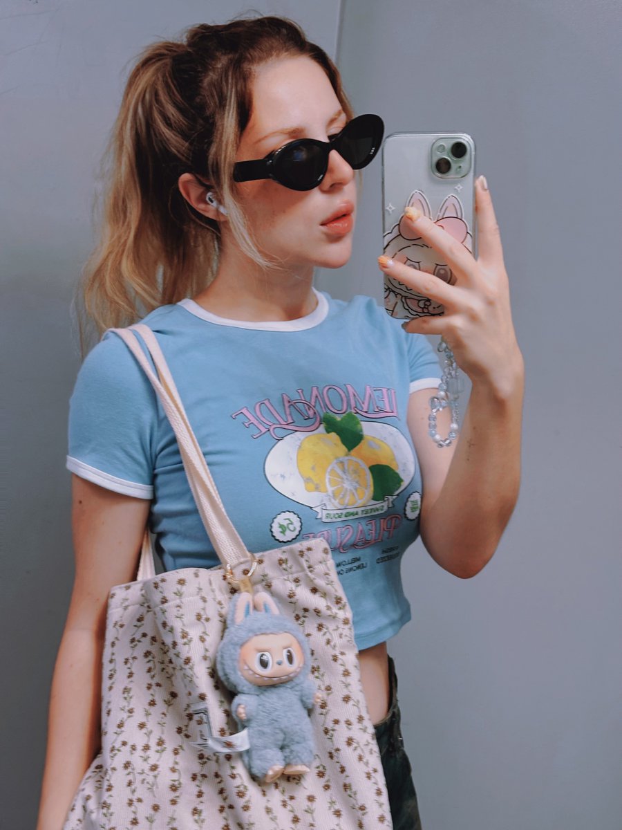юля гудок ✩*.゚ tweet media