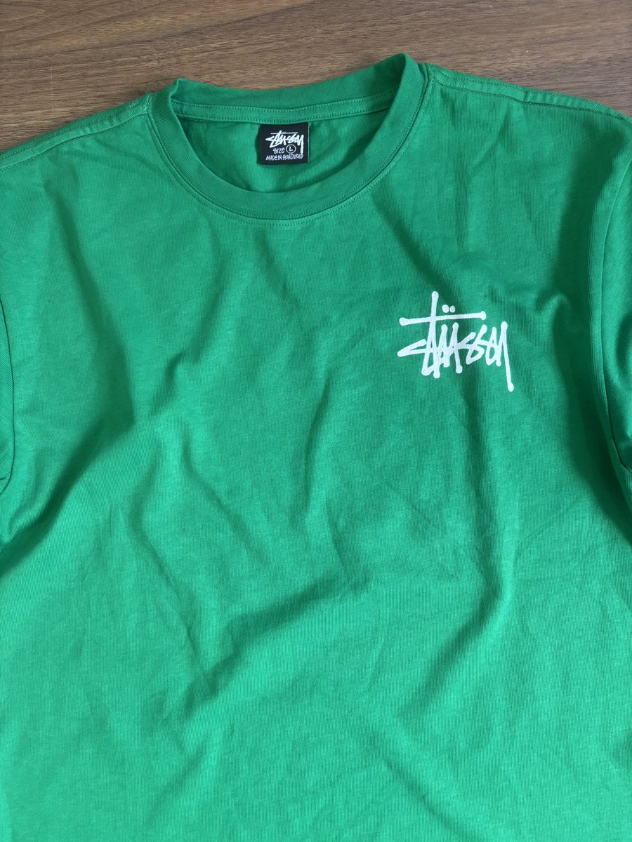 thriftedthrvds's tweet image. size: large
condition: 10/10
price: ¢200