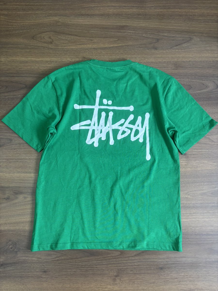 thriftedthrvds's tweet image. size: large
condition: 10/10
price: ¢200