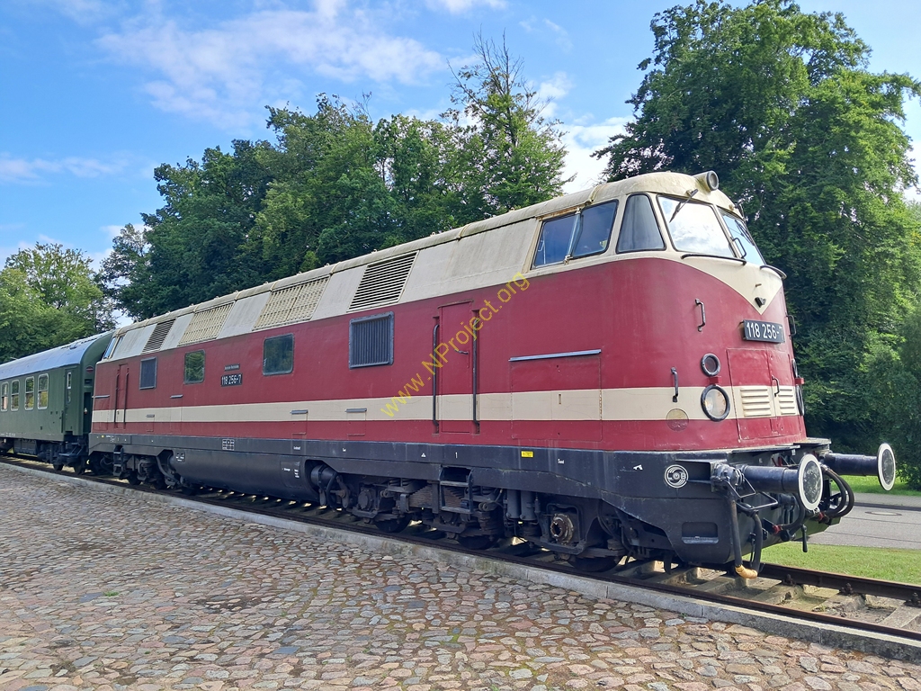NProject_spoor's tweet photo. Zie: https://t.co/vZPtFfjH4c voor een verhaal over een bijzondere trein... https://t.co/NWRLP2HbSN