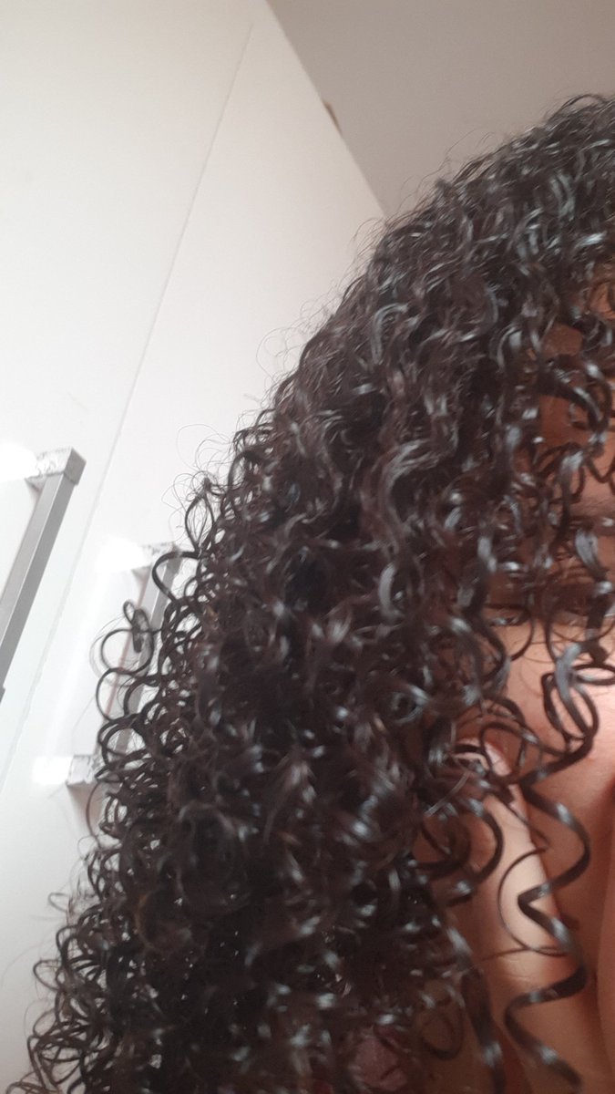 Cabelo cacheado é peso dms