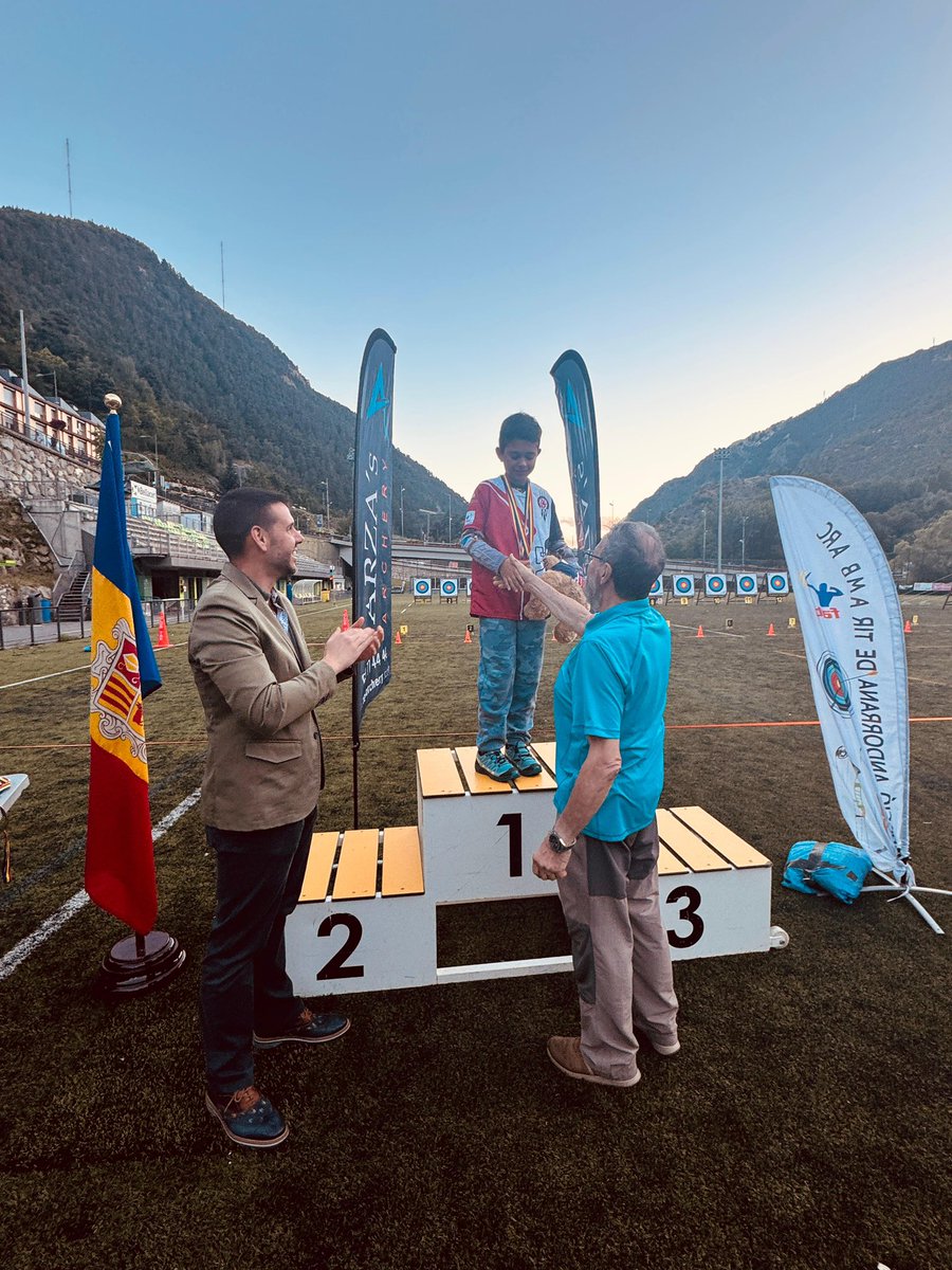 RtBenjami's tweet photo. 🎯 Torneig Internacional de tir amb 🏹

🔥Enhorabona a tots els participants i especialment a l’equip encampadà #TAE pels brillants resultats 👏🏻

@ComuEncamp https://t.co/az8M82g3hv