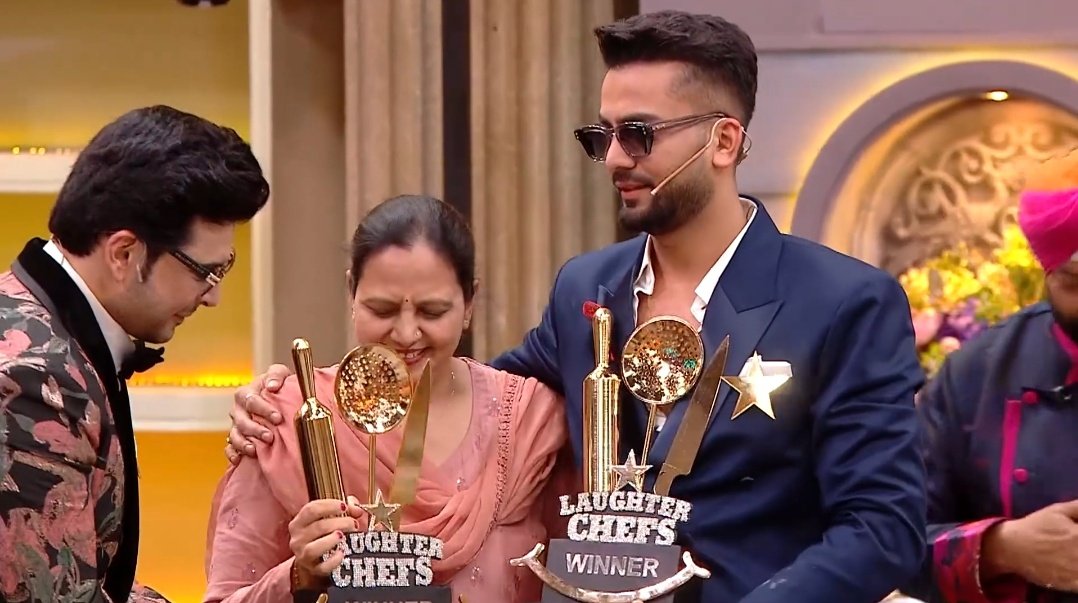 #LaughterChefs2 winner Karan kundra and Elvish yadav 
#LaughterChefsS2 Winner 🏆 

#ElvishYadav #KaranKundra