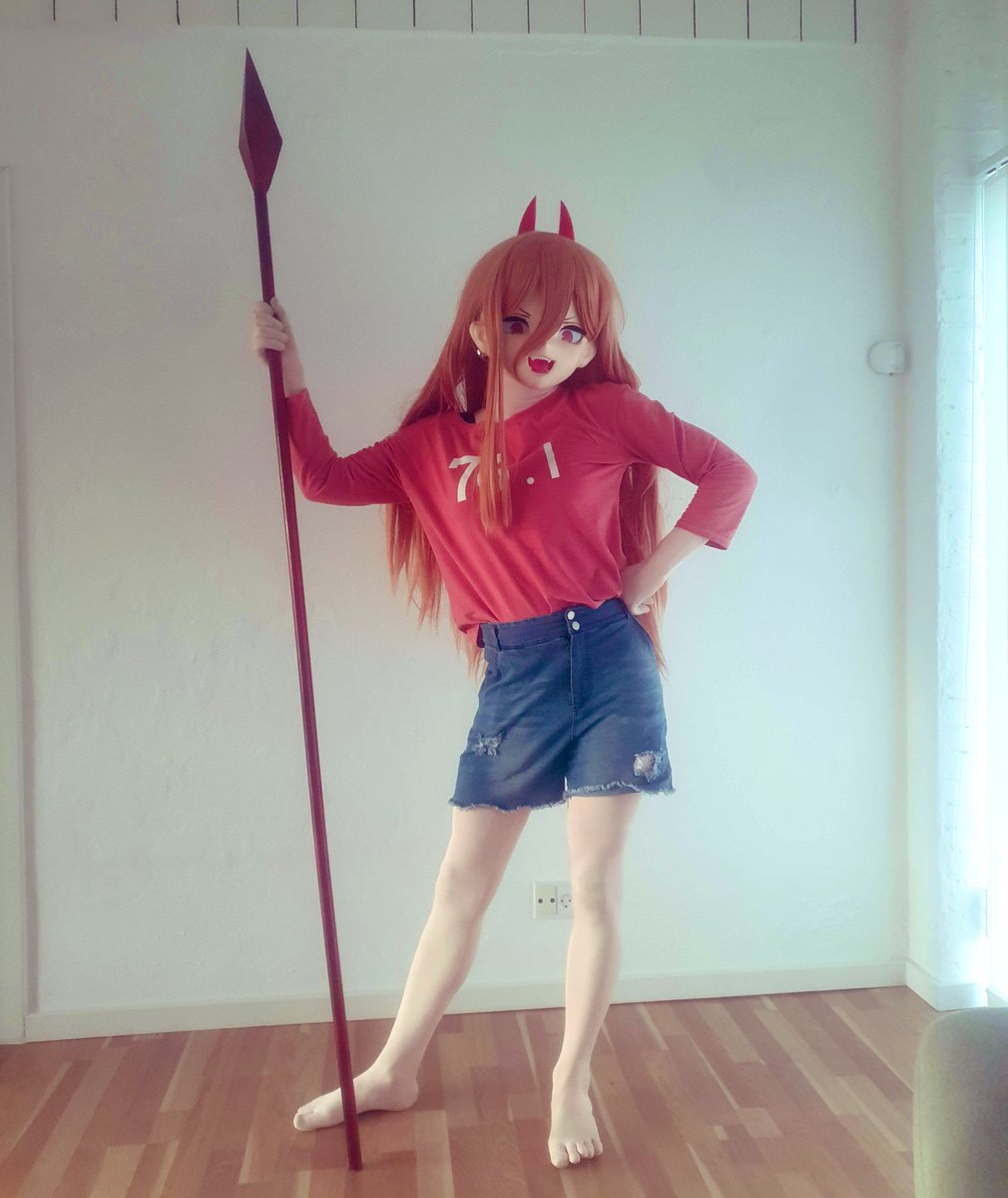 ‘Tis a spear! My newest invention! ♦️

📸 <a href="/Lerumara_kig/">Lerumara</a> 

#cosplay #kigurumi #power #csm #prop #propmaking #chainsawman #chainsawmancosplay #anime #着ぐるみ #キグルミ