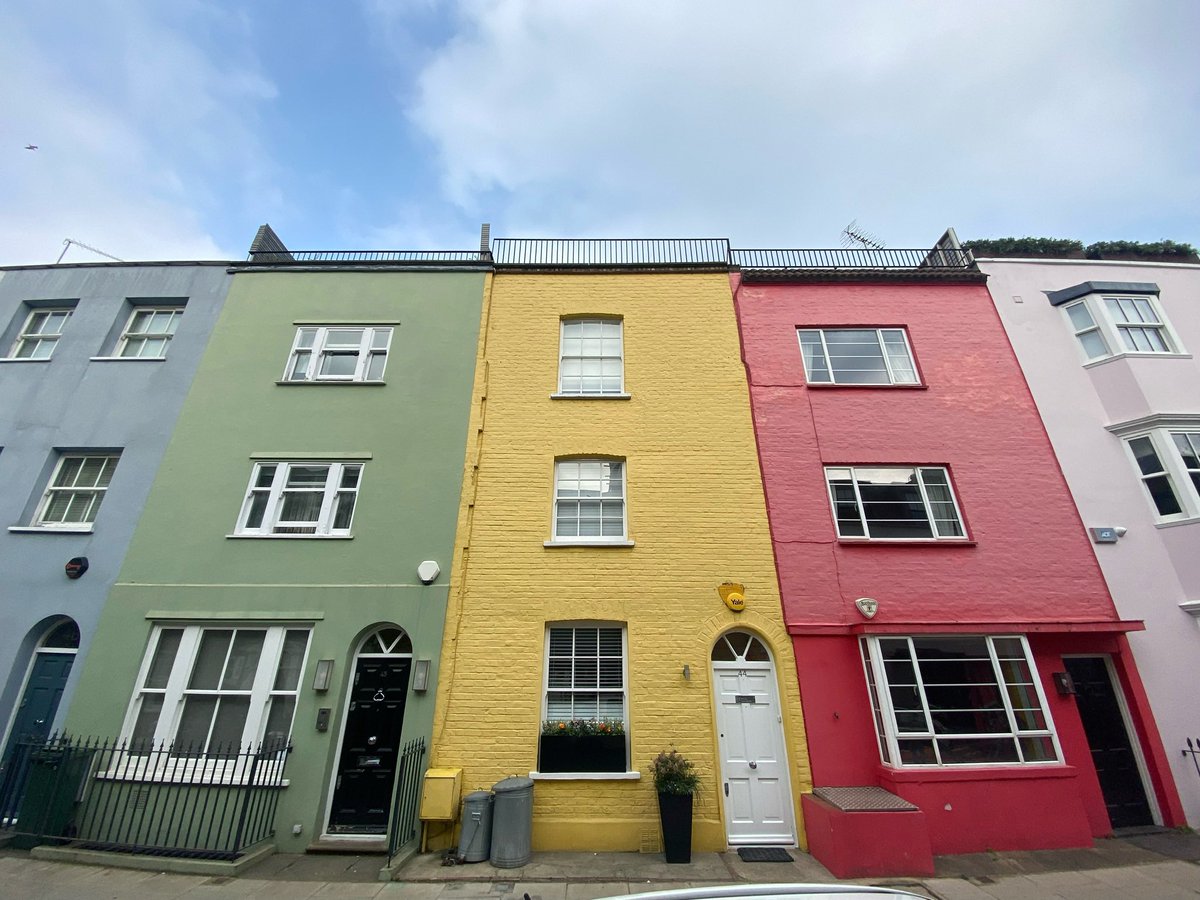 TimSmith2021's tweet image. Lost on the side streets of London…