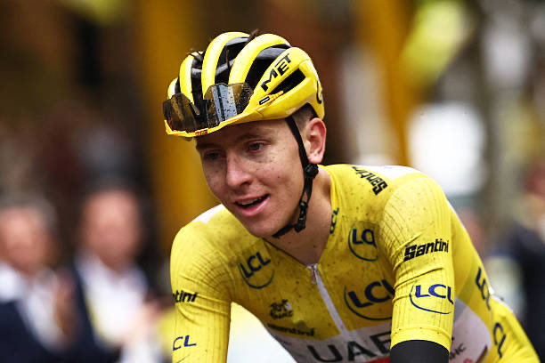 GCKUSSfan's tweet image. 4x TDF 💛
1x Giro 💗
1x WC 🌈
2x RVV 🪨
3x LBL 💚
4x Lombardia 🍂
3x Strade 🩶
2x Flèche 📈
2x GP Montreal 🇨🇦
1x Amstel 💛
21x TDF stages
2x Tirreno 💙
1x Dauphine 💛
1x Paris Nice 💛
3x UAE Tour ❤️
1x Catalunya 🤍
🐐at 26 years old.