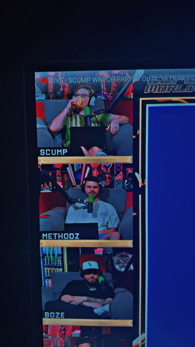 HenneyLuhva's tweet photo. @scump @OpTic  are u drinking peanut butter bro? 😂😂 https://t.co/ziVH7uDPb0