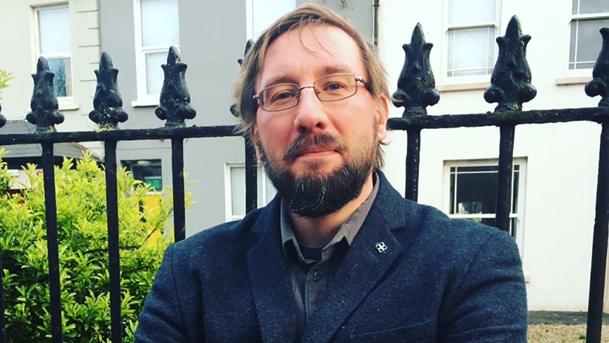 Windumanoth's tweet image. En el N13 entrevistamos al autor irlandés Gareth Hanrahan. Forjado en la escritura de juegos de rol para franquicias de éxito, su obra bebe de las influencias más clásicas del género para crear un escenario único y rico en detalles. Más aquí:
buff.ly/op7LwDH