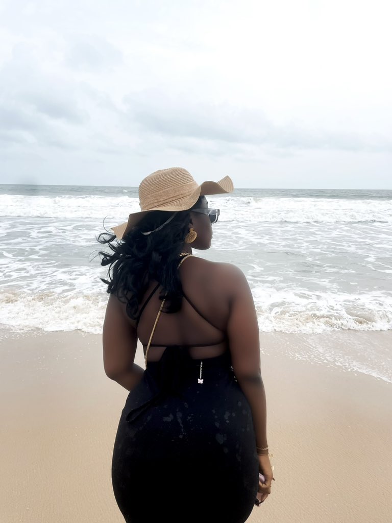 Princez_eve's tweet image. Body so hot… I became the main view.

#Birthdaygirl