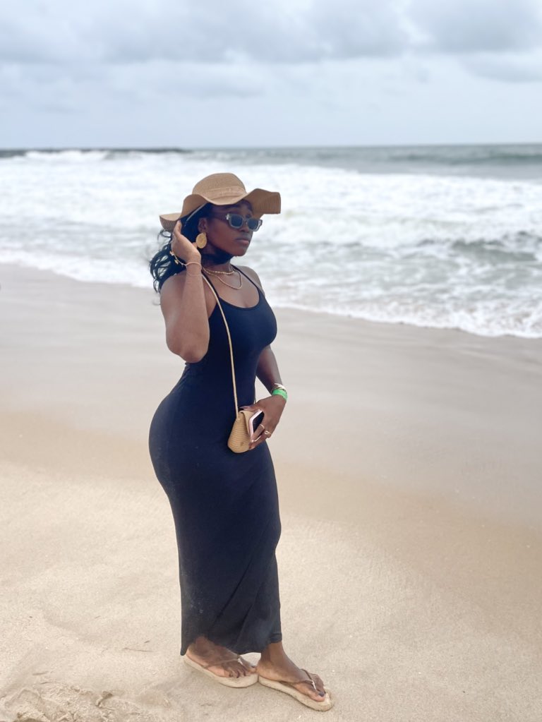 Princez_eve's tweet image. Body so hot… I became the main view.

#Birthdaygirl