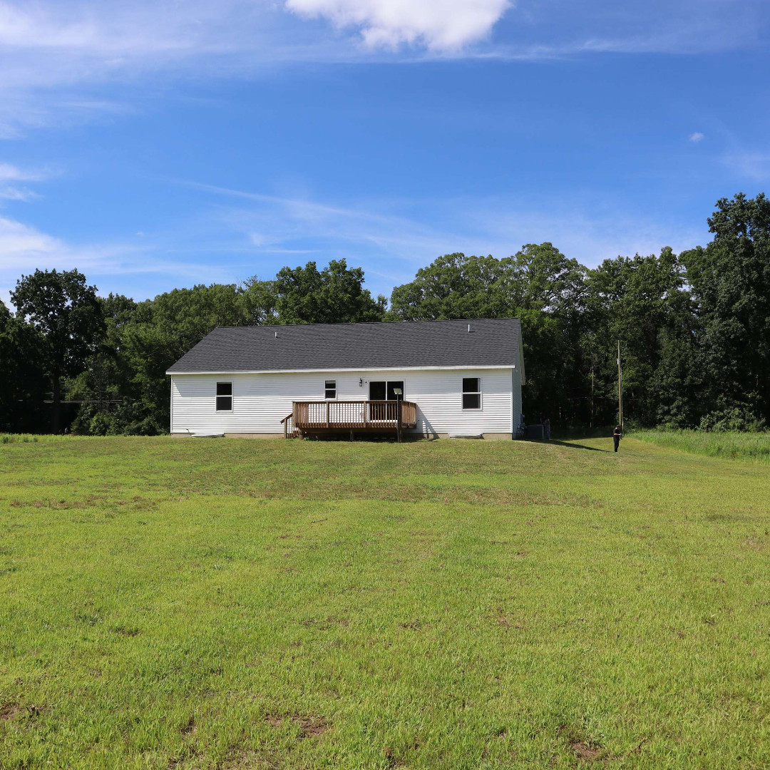 Tonight on #HouseHunters 🌱
A couple's ready to ditch her cramped condo and find a home where they can start a family in Grand Rapids, Michigan. He wants a place with character and tons of space, but she prefers something more modern and contemporary.

10|9c on @HGTV 🚲