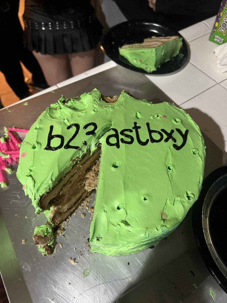 b3astbxy's tweet image. what happened last night…