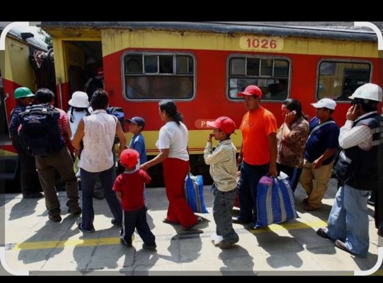rlopezaliaga1's tweet image. TREN LIMA- HUANCAYO. 
Acaba de llegar a Jauja, un tren  del Ferrocarril Central con 300 pasajeros. 
No que era  imposible el que funcione el transporte de pasajeros en tren? Además que el de @rlopezaliaga1 es  de un recorrido corto Lima- Chosica.